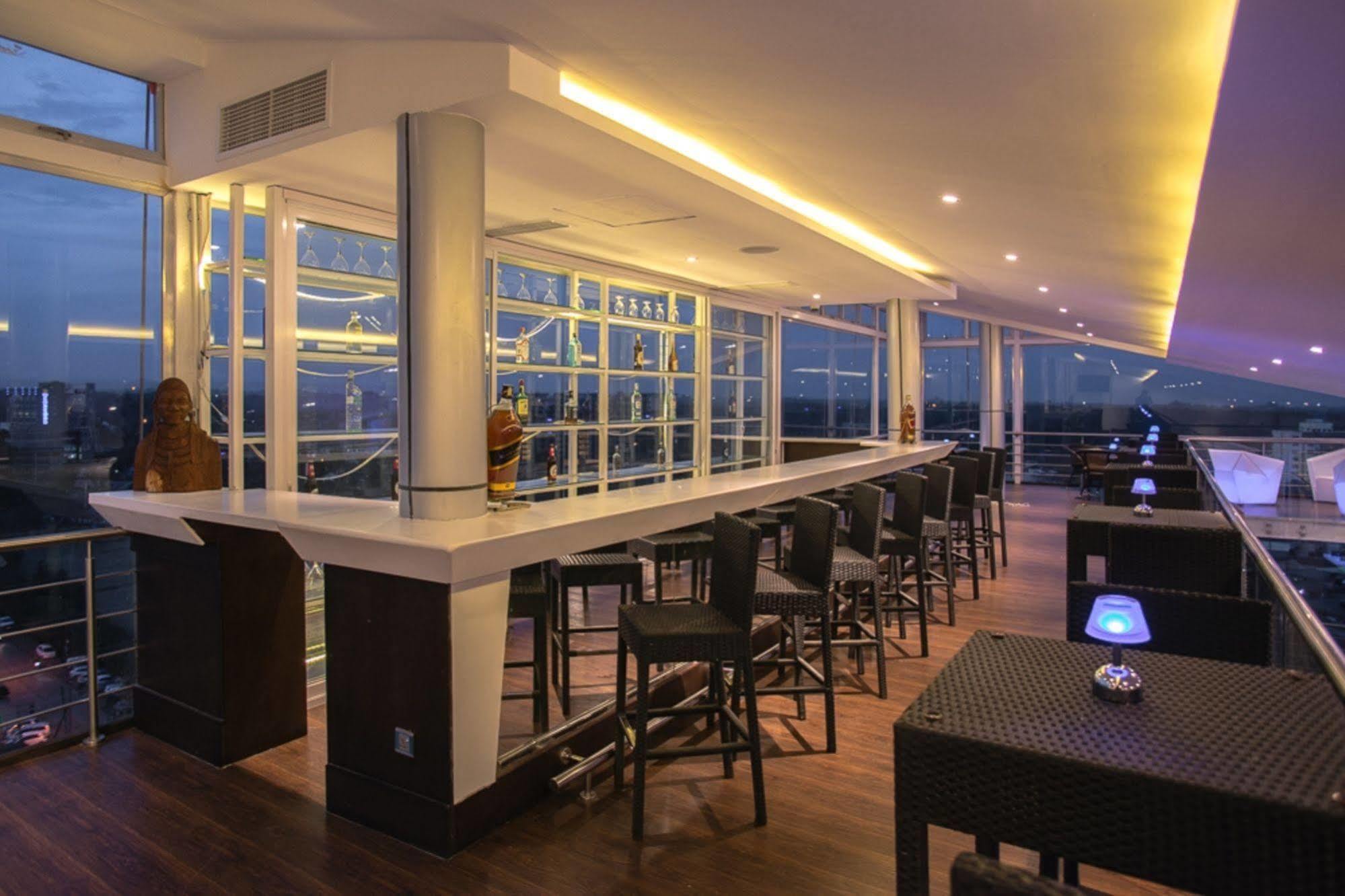 Diamond Plaza Apartments Ναϊρόμπι Εξωτερικό φωτογραφία
